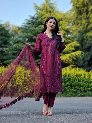 Zainab Chotani (plum)